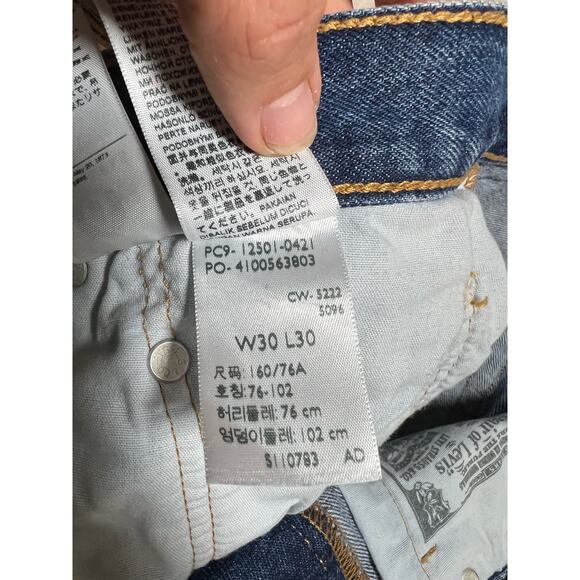 Levis‎ 501 Button Fly Womans Worn Out Jeans Size 30/30 Dark Blue - Picture 7 of 8